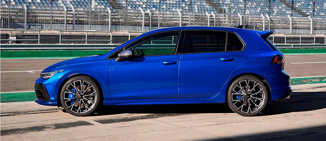 Volkswagen Golf R 2024 года обзор